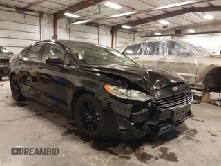 2019 Ford Fusion SE with VIN 3FA6P0HD5KR284103, listed as a IAAI auction lot 41477133 with 90,722 mi miles and . Bid and sale history available at carsss.com. Image 1.