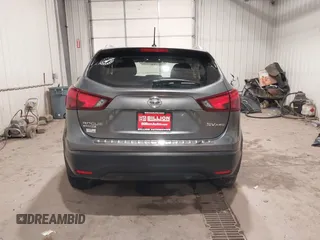 2017 Nissan Rogue Sport SL with VIN JN1BJ1CR9HW103497, listed as a IAAI auction lot 40783924 with 93,217 mi miles. Bid and sale history available at carsss.com. Image 17.