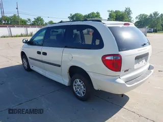 2005 Dodge Caravan SE z VIN 1D4GP24R85B272194, wystawiony jako IAAI lot #42555446 z przebiegiem 93 402 mil mil oraz . Historia ofert i sprzedaży dostępna na DreamBid. Obrazek 3.
