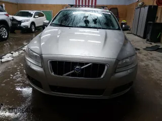 2008 Volvo V70 with VIN YV1BW982681031819, listed as a Copart auction lot 42512645 with 158,007 mi miles and Clean Title. Bid and sale history available at DreamBid. Image 5.