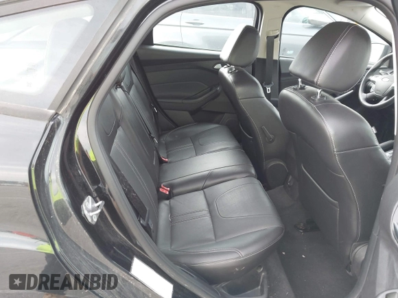 2014 Ford Focus SE with VIN 1FADP3K22EL325404, listed as a IAAI auction lot 42060162 with 115,265 mi miles. Bid and sale history available at carsss.com. Image 8.