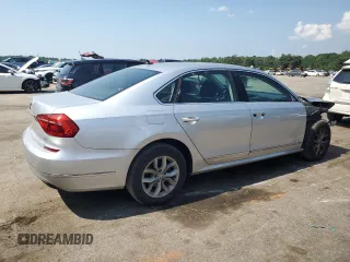 2016 Volkswagen Passat S z VIN 1VWAS7A30GC011313, wystawiony jako Copart lot #61678315 z przebiegiem 77 562 mil mil oraz Szkoda całkowita • Salvage title. Historia ofert i sprzedaży dostępna na DreamBid. Obrazek 3.