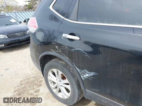 2015 Nissan Rogue SV with VIN 5N1AT2MV2FC811122, listed as a IAAI auction lot 41942521 with 186,965 mi miles. Bid and sale history available at carsss.com. Image 17.