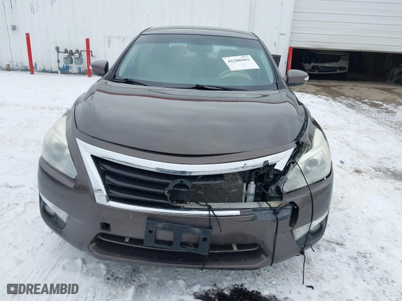 2013 Nissan Altima 2.5 SL with VIN 1N4AL3AP8DN541191, listed as a IAAI auction lot 41200461 with 125,409 mi miles. Bid and sale history available at carsss.com. Image 6.