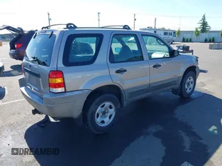 2001 Ford Escape XLS с VIN 1FMYU01B11KA16460, выставлен на аукционе IAAI как лот 42346546 с пробегом 264 160 миль миль и . История ставок и продаж доступна на DreamBid. Изображение 4.