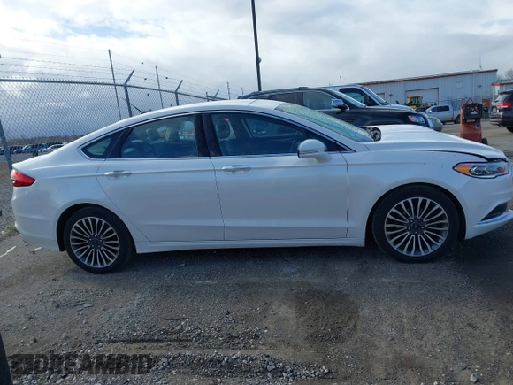 2018 Ford Fusion SE with VIN 3FA6P0HDXJR127018, listed as a IAAI auction lot 42013450 with 93,761 mi miles. Bid and sale history available at carsss.com. Image 13.