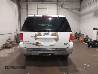 2003 Ford Expedition Special Service z VIN 1FMPU16L63LB50445, wystawiony jako IAAI lot #41445377 z przebiegiem 206 264 mil mil oraz . Historia ofert i sprzedaży dostępna na DreamBid. Obrazek 16.