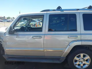 2006 Jeep Commander Limited z VIN 1J8HH58206C366040, wystawiony jako IAAI lot #40385858 z przebiegiem 313 805 mil mil oraz . Historia ofert i sprzedaży dostępna na DreamBid. Obrazek 14.
