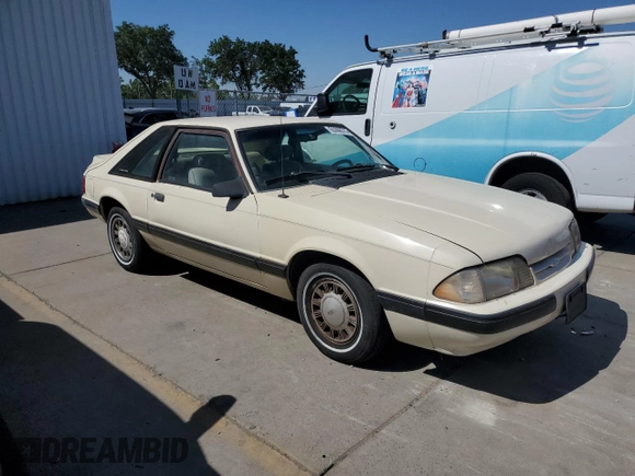 1989 Ford Mustang with VIN 1FABP41A2KF192787, listed as a Copart auction lot 55306575 with 14,103 mi miles and Clean title. Bid and sale history available at DreamBid. Image 4.