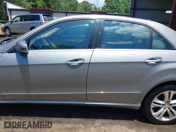 2010 Mercedes-Benz E 350 Luxury с VIN WDDHF5GB6AA252536, выставлен на аукционе IAAI как лот 42396716 с пробегом 121 275 миль миль и . История ставок и продаж доступна на DreamBid. Изображение 14.