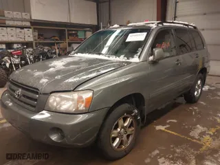 2007 Toyota Highlander w/3rd Row with VIN JTEEP21A870225356, listed as a IAAI auction lot 41602511 with 186,254 mi miles. Bid and sale history available at carsss.com. Image 2.