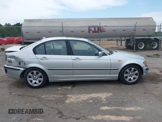2004 BMW 3 Series 325i z VIN WBAEV33484KR31277, wystawiony jako IAAI lot #42147361 z przebiegiem 223 145 mil mil oraz . Historia ofert i sprzedaży dostępna na DreamBid. Obrazek 13.