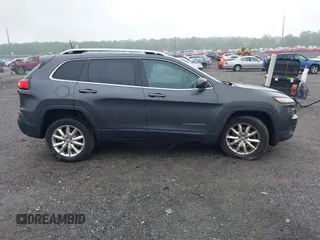 2017 Jeep Cherokee High Altitude z VIN 1C4PJMDS9HW561269, wystawiony jako IAAI lot #42245556 z przebiegiem 110 772 mil mil oraz . Historia ofert i sprzedaży dostępna na DreamBid. Obrazek 13.