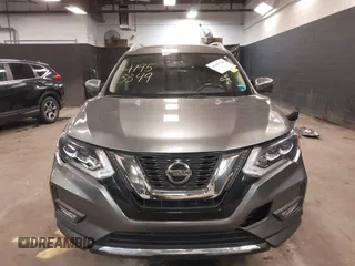 2018 Nissan Rogue SV z VIN JN8AT2MV4JW324343, wystawiony jako IAAI lot #41953349 z przebiegiem 44 968 mil mil oraz . Historia ofert i sprzedaży dostępna na DreamBid. Obrazek 13.