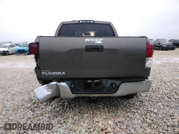 2013 Toyota Tundra z VIN 5TFEM5F14DX061968, wystawiony jako Copart lot #55904335 z przebiegiem 163 100 mil mil oraz Czysty tytuł • Clean title. Historia ofert i sprzedaży dostępna na DreamBid. Obrazek 6.