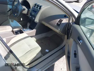 2009 Nissan Altima 2.5 S with VIN 1N4AL21E69N445043, listed as a IAAI auction lot 42141999 with 156,010 mi miles. Bid and sale history available at carsss.com. Image 5.