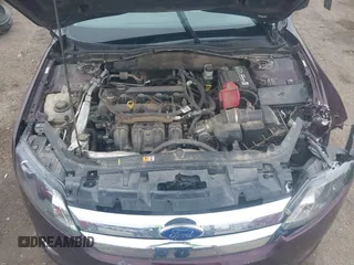 2011 Ford Fusion SEL with VIN 3FAHP0JA5BR253068, listed as a IAAI auction lot 41880066 with 121,410 mi miles. Bid and sale history available at carsss.com. Image 10.