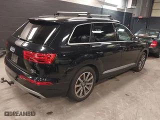 2017 Audi Q7 Premium Plus with VIN WA1LAAF7XHD039620, listed as a IAAI auction lot 40970830 with 119,531 mi miles. Bid and sale history available at carsss.com. Image 4.