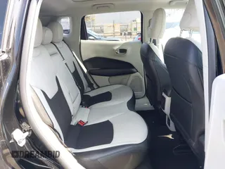 2020 Jeep Compass Latitude z VIN 3C4NJCBB0LT258657, wystawiony jako IAAI lot #42599084 z przebiegiem 29 997 mil mil oraz . Historia ofert i sprzedaży dostępna na DreamBid. Obrazek 8.
