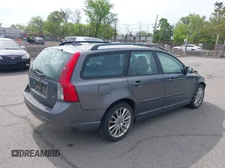 2010 Volvo V50 with VIN YV1382MW9A2526983, listed as a IAAI auction lot 42179780 with 203,974 mi miles. Bid and sale history available at carsss.com. Image 4.