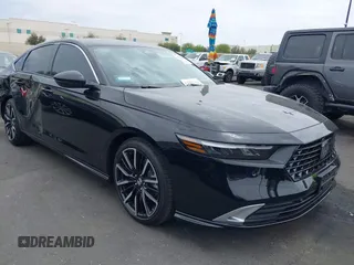 2025 Honda Accord Touring with VIN 1HGCY2F82SA033286, listed as a IAAI auction lot 42110972 with 773 mi miles and . Bid and sale history available at DreamBid. Image 1.