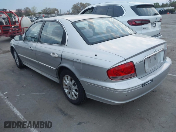 2003 Hyundai Sonata GLS with VIN KMHWF35H23A902622, listed as a IAAI auction lot 41914230 with 138,312 mi miles. Bid and sale history available at carsss.com. Image 3.