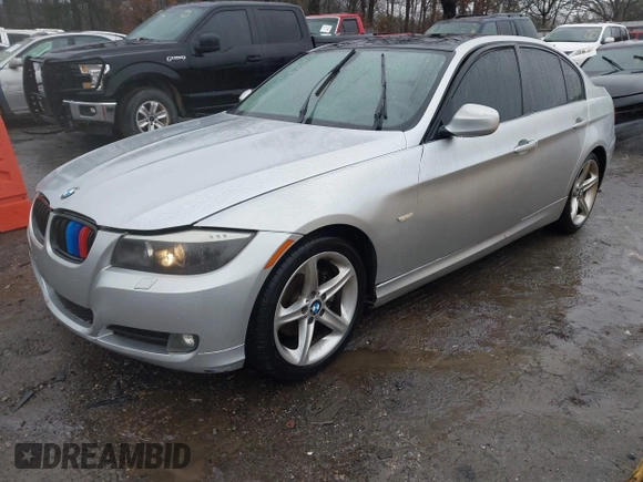 2011 BMW 3 Series 328i with VIN WBAPH7G57BNN05781, listed as a IAAI auction lot 41550247 with 171,356 mi miles. Bid and sale history available at carsss.com. Image 2.