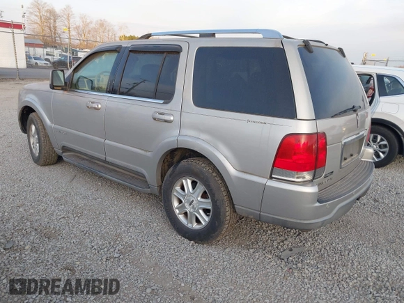 2004 Lincoln Aviator Luxury z VIN 5LMEU88H34ZJ50200, wystawiony jako IAAI lot #41775107 z przebiegiem 220 930 mil mil oraz . Historia ofert i sprzedaży dostępna na DreamBid. Obrazek 3.