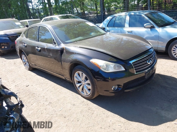 2011 Infiniti M with VIN JN1BY1APXBM324672, listed as a IAAI auction lot 42214163 with 187,424 mi miles. Bid and sale history available at carsss.com. Image 1.
