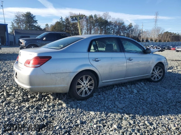 2006 Toyota Avalon XL with VIN 4T1BK36B36U163963, listed as a Copart auction lot 47344755 with 285,585 mi miles and Salvage Title. Bid and sale history available at DreamBid. Image 3.