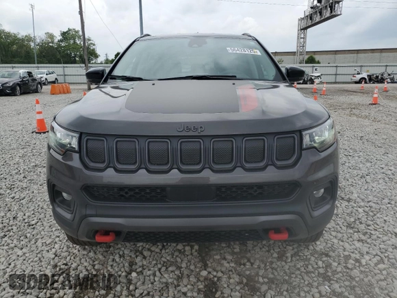 2022 Jeep Compass Trailhawk with VIN 3C4NJDDB9NT233908, listed as a Copart auction lot 56428125 with 16,570 mi miles and Salvage title. Bid and sale history available at DreamBid. Image 5.