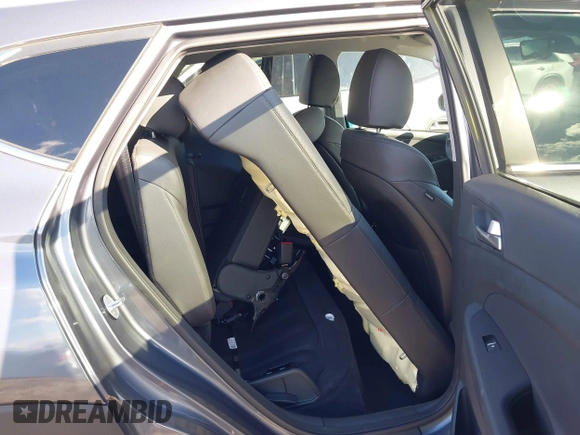 2019 Hyundai Tucson Ultimate with VIN KM8J3CAL1KU068739, listed as a IAAI auction lot 41738850 with 6,005 mi miles. Bid and sale history available at carsss.com. Image 8.