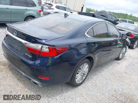 2016 Lexus ES 330 z VIN 58ABK1GG7GU025058, wystawiony jako IAAI lot #42072414 z przebiegiem 120 678 mil mil oraz . Historia ofert i sprzedaży dostępna na DreamBid. Obrazek 4.