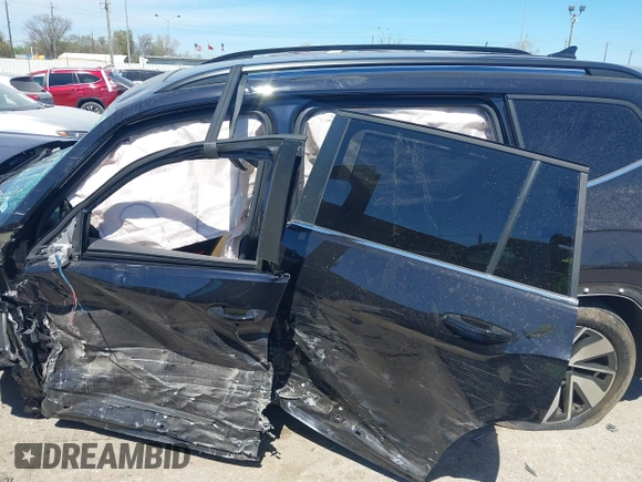 2024 Volkswagen Atlas SE with VIN 1V2JR2CA9RC591577, listed as a IAAI auction lot 41817933 with Not provided miles and . Bid and sale history available at DreamBid. Image 15.
