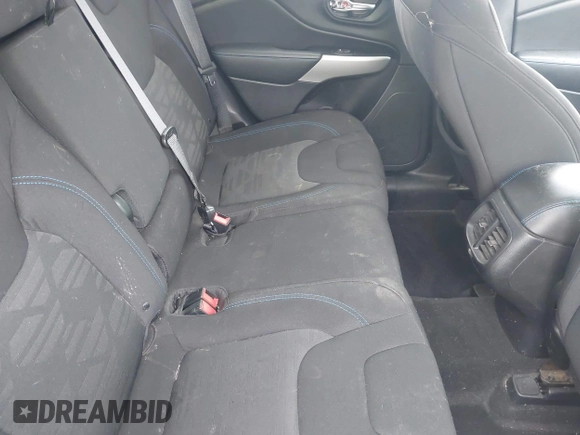 2019 Jeep Cherokee Latitude с VIN 1C4PJMCX3KD448868, выставлен на аукционе IAAI как лот 42372229 с пробегом 51 921 миль миль и . История ставок и продаж доступна на DreamBid. Изображение 8.