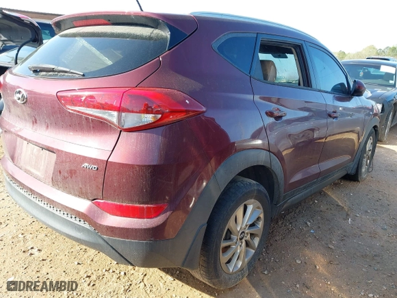 2016 Hyundai Tucson SE with VIN KM8J3CA44GU036318, listed as a IAAI auction lot 41920096 with 189,100 mi miles. Bid and sale history available at carsss.com. Image 4.