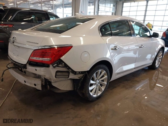 2015 Buick LaCrosse Leather with VIN 1G4GB5G35FF229006, listed as a IAAI auction lot 41576573 with 86,940 mi miles. Bid and sale history available at carsss.com. Image 4.