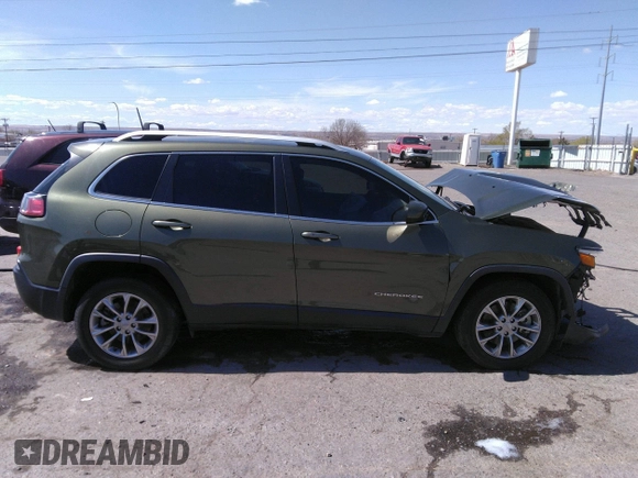 2019 Jeep Cherokee Latitude Plus with VIN 1C4PJLLX7KD129077, listed as a IAAI auction lot 39021322 with 69,503 mi miles. Bid and sale history available at carsss.com. Image 14.