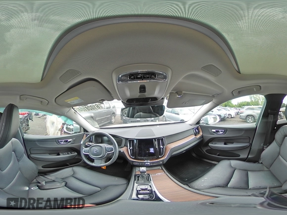 2021 Volvo XC60 Momentum with VIN YV4A22RK1M1684391, listed as a Copart auction lot 61028104 with 29,280 mi miles and Non Repairable. Bid and sale history available at carsss.com. Image 13.