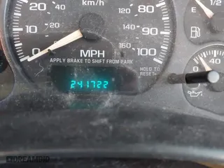 2002 Chevrolet Tahoe LT with VIN 1GNEK13Z42J140816, listed as a IAAI auction lot 41973686 with 241,722 mi miles. Bid and sale history available at carsss.com. Image 16.