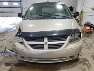 2005 Dodge Caravan SXT with VIN 2D4GP44L65R438530, listed as a Copart auction lot 63415955 with 220,852 mi miles and Salvage title. Bid and sale history available at DreamBid. Image 5.