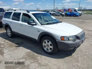 2004 Volvo V70 XC70 with VIN YV1SZ59H541164052, listed as a IAAI auction lot 41943027 with 184,868 mi miles. Bid and sale history available at carsss.com. Image 1.
