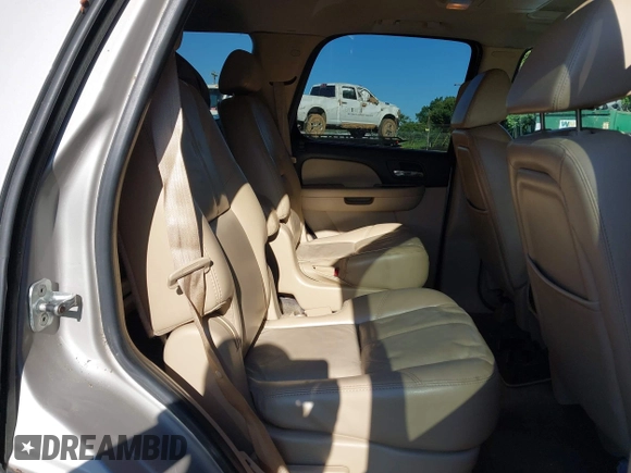 2007 Chevrolet Tahoe LT with VIN 1GNFK13097R174619, listed as a IAAI auction lot 42335491 with 207,265 mi miles and . Bid and sale history available at DreamBid. Image 8.