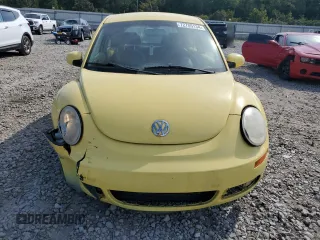 2010 Volkswagen New Beetle Coupe with VIN 3VWPG3AG5AM014477, listed as a Copart auction lot 72705134 with 132,244 mi miles and Salvage Title. Bid and sale history available at carsss.com. Image 5.