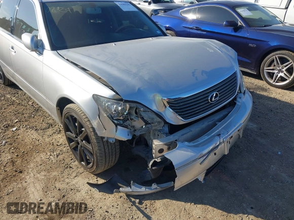 2005 Lexus LS 430 z VIN JTHBN36F850176453, wystawiony jako IAAI lot #41680395 z przebiegiem 136 288 mil mil oraz . Historia ofert i sprzedaży dostępna na DreamBid. Obrazek 6.
