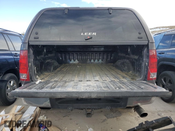 2010 GMC Sierra 1500 with VIN 1GTYKWE25AZ287603, listed as a Copart auction lot 79926284 with 122,683 mi miles and Salvage Title. Bid and sale history available at DreamBid. Image 6.