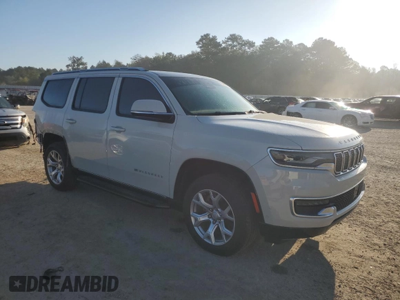 2022 Jeep Grand Wagoneer with VIN 1C4SJUAT4NS181525, listed as a Copart auction lot 72980394 with 32,714 mi miles and Salvage title. Bid and sale history available at DreamBid. Image 4.