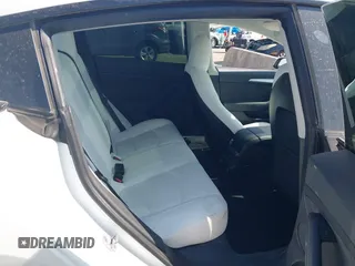 2023 Tesla Model 3 с VIN 5YJ3E1EAXPF553997, выставлен на аукционе IAAI как лот 41903219 с пробегом 31 981 миль миль и . История ставок и продаж доступна на DreamBid. Изображение 8.