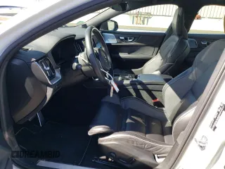 2019 Volvo S60 R-Design with VIN 7JRBR0FM8KG018556, listed as a Copart auction lot 44666323 with 30,976 mi miles. Bid and sale history available at carsss.com. Image 7.
