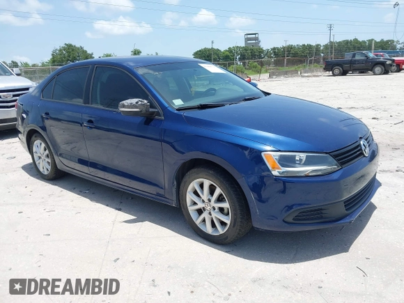 2011 Volkswagen Jetta SE with VIN 3VWDX7AJ2BM013231, listed as a IAAI auction lot 42400713 with 117,923 mi miles and . Bid and sale history available at DreamBid. Image 1.